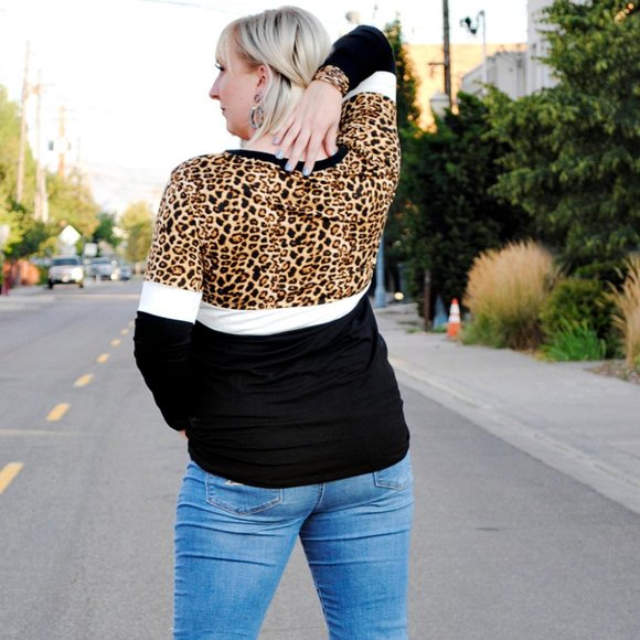 Leopard Color Block Top - Picture 3 of 4
